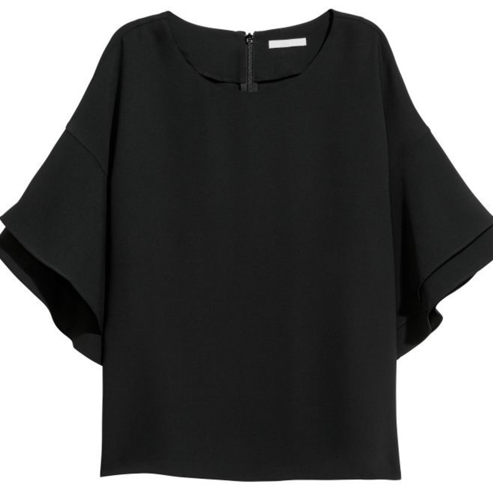 H&M Blouse Flounce-sleeved top Black Blouse Size 4.